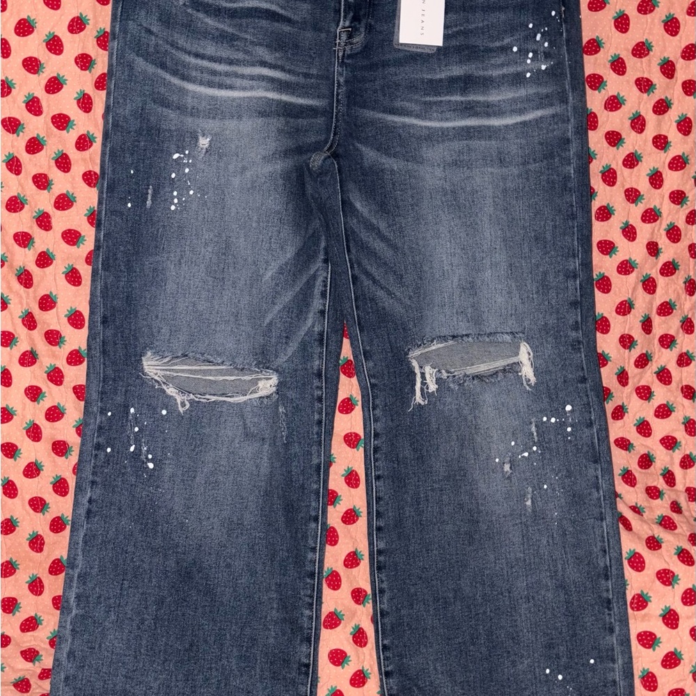 NWT Risen Distressed paint splatter Jeans